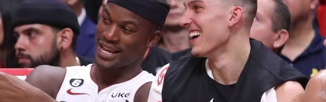 竞技宝官网-常规赛末各队开始演技大比拼 雄鹿躺平湖人遭殃？