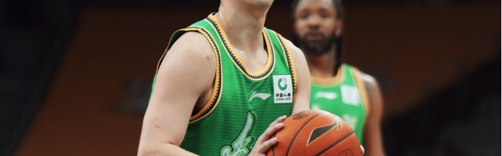 jjb-里程碑之战！赵继伟16+7+8统治加时 总抢断超琼斯升历史第9